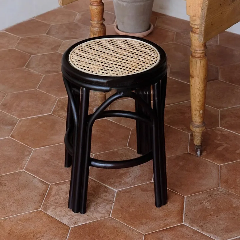 مقعد مستدير صغير من Wabi-sabi Wind Rattan، كرسي بسيط في مقهى السرير والإفطار، مقعد تزيين قديم