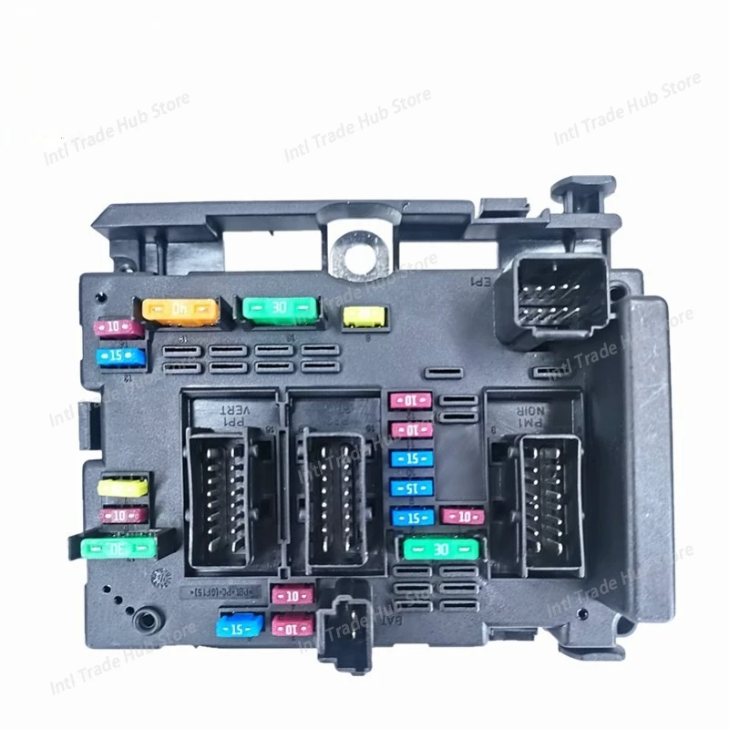 Fuse Box 9657608580 for Peugeot 206307406807 for Citroen C2C3C5C8