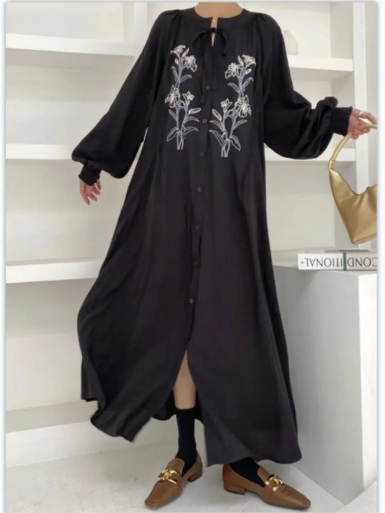 Sukienka damska vintage z haftem kwiatowym, długa, na wiosnę i lato, codzienna, luźna, z rękawami typu latarnia, w stylu boho, model 2026