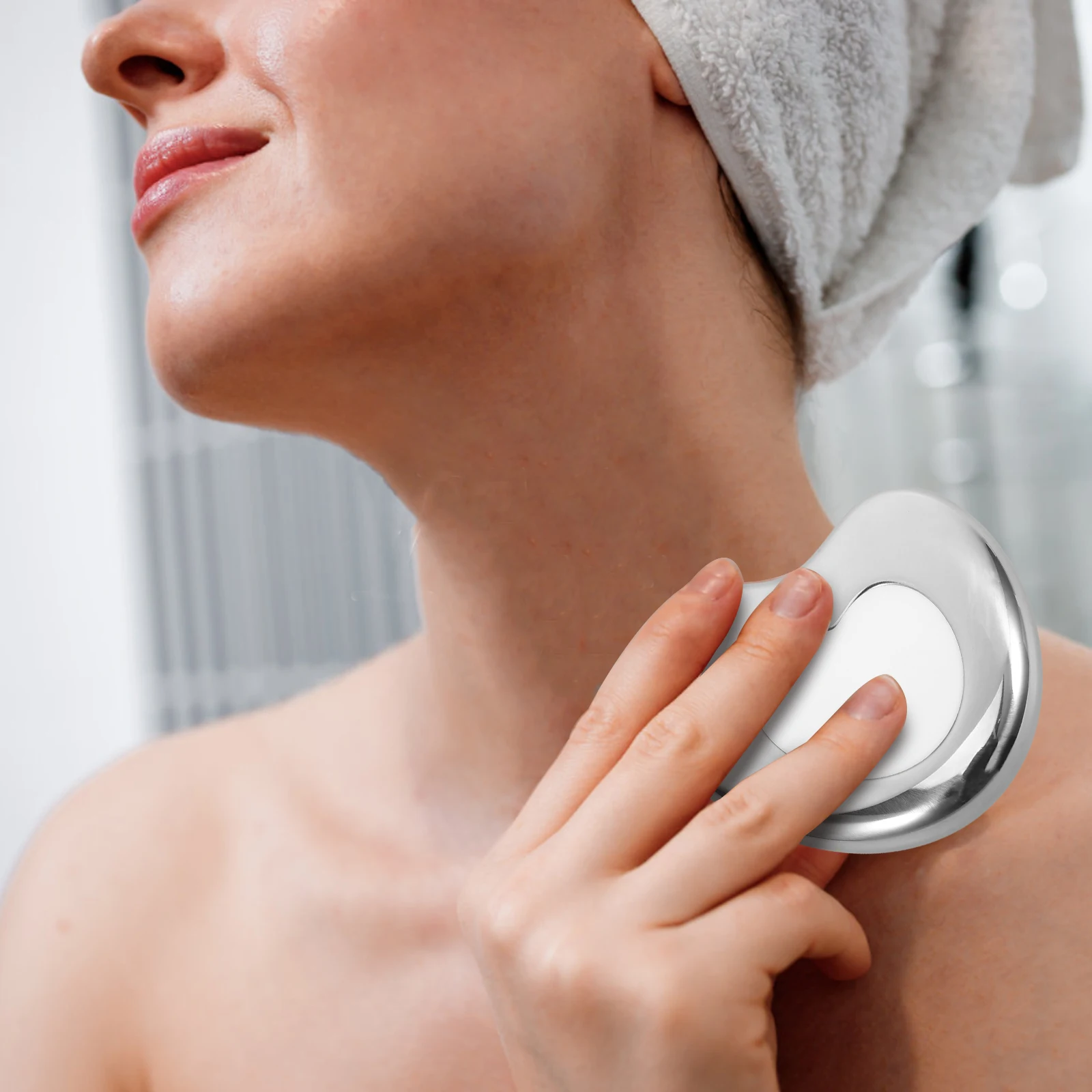 

Stainless Steel Face Scraping Board Heart Shape Portable Face Guasha Tool Durable Lightweight Facial Massage Scraper Massager