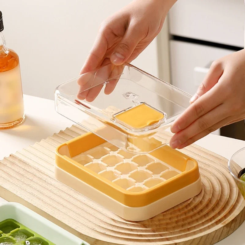 15 Grid Plastic Ice Mould for Summer Drinks Reusable Fast Freeze Ice Mold with Lid, Perfect for Cocktails Beverage Cooling Party