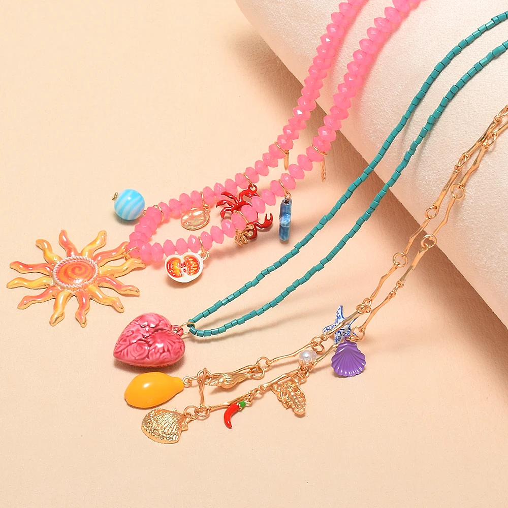 

Trending Summer Colorful Acrylic Necklace for Women Crab Shell Candy Color Pendant Necklace Fashion New Daily Jewelry