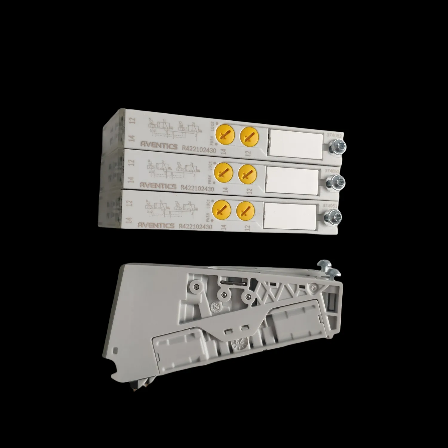AVENTICS Av03 Valve Plates, Models R422102430, R422103005, And R422102538