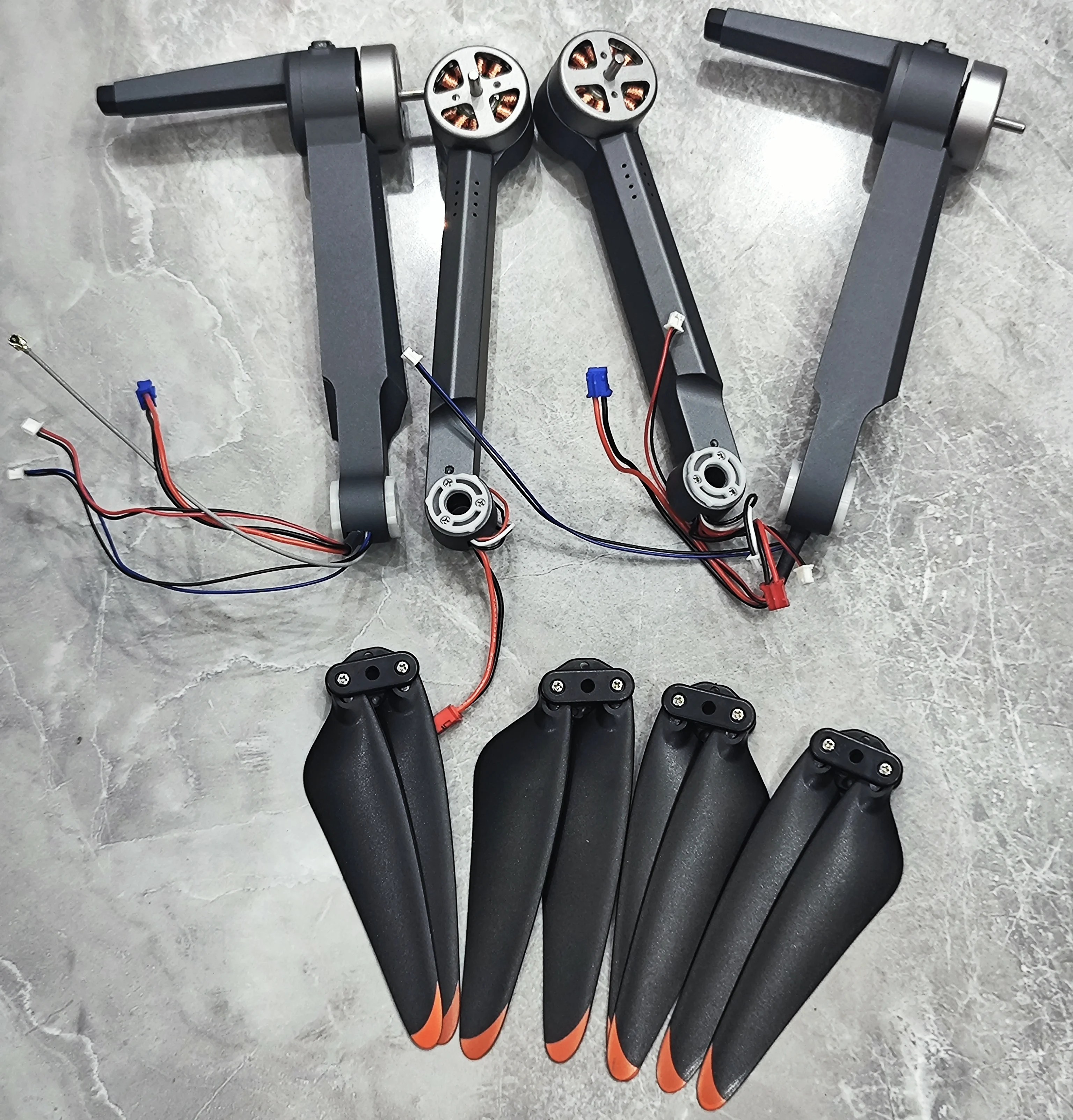 

Полный набор бесщеточных рычагов двигателя, 4 шт. со складными лопастями, 4 шт. для KF104 MAX 2, GPS, складной дрон, KF104 MAX2, радиоуправляемый квадрокоптер