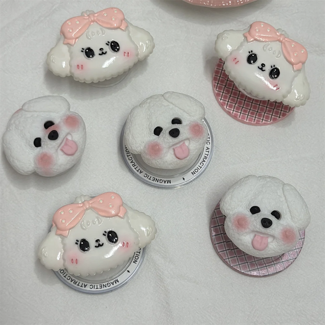 

Cute Cartoon Dog Phone Magnetic Bracket Airbag Bracket Available in 3 Specifications for iPhone17air 16 Grip TokGriptok Bracket