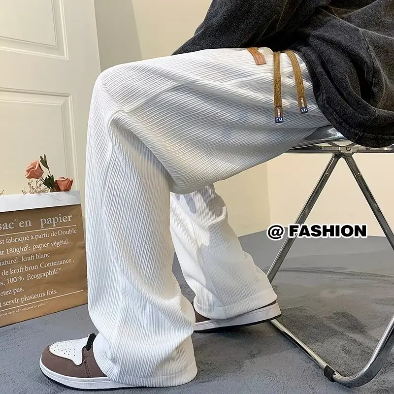 بنطلون رياضي أبيض للرجال صيفي فضفاض مستقيم الساق بنطلون طويل للشباب للربيع والخريف متعدد الاستخدامات من الحرير الصناعي عصري و...