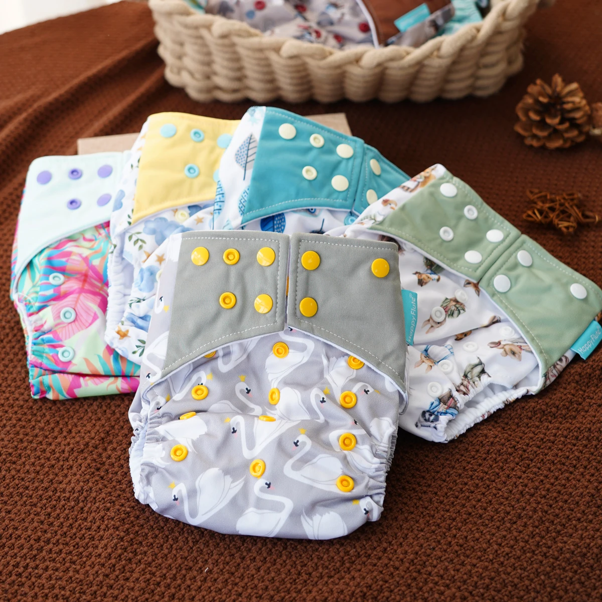 HappyFlute 1Pc Random Print Suede Cloth Inner Baby Nappy Waterproof And Reusable Dual Gussets Cloth Diaper