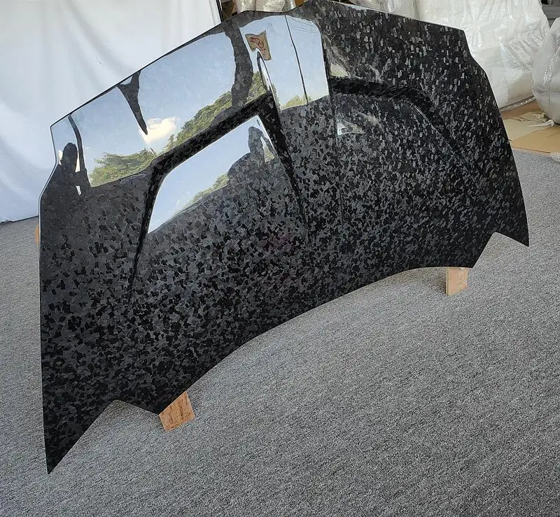 It is suitable for Aventador Lp700 LP750 SVJ to upgrade to dry carbon forged pattern automobile hood front hood