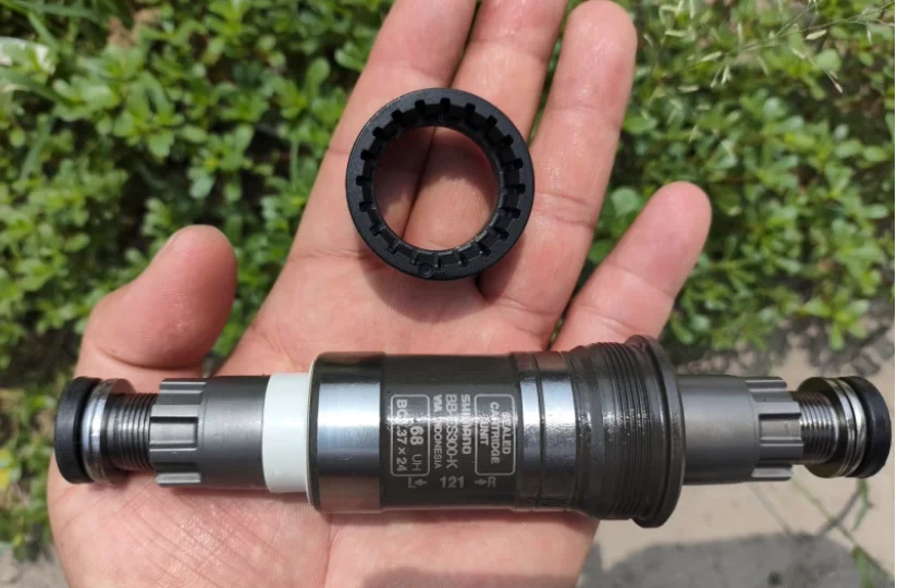 

1 шт. для нижнего кронштейна Octalink Shimano BB-ES300/ES25 — 68/73 мм x 126 мм/121 мм/118 мм/113 мм с 2 винтами