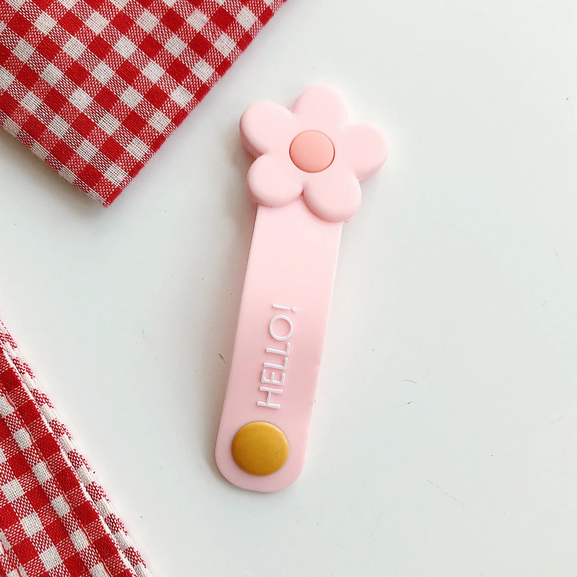 Cute Silicone Flower Cable Organizer for IPhone Data Line Buckle Winder Cable Wire Protector Earphone Wire organizer Cord Holder