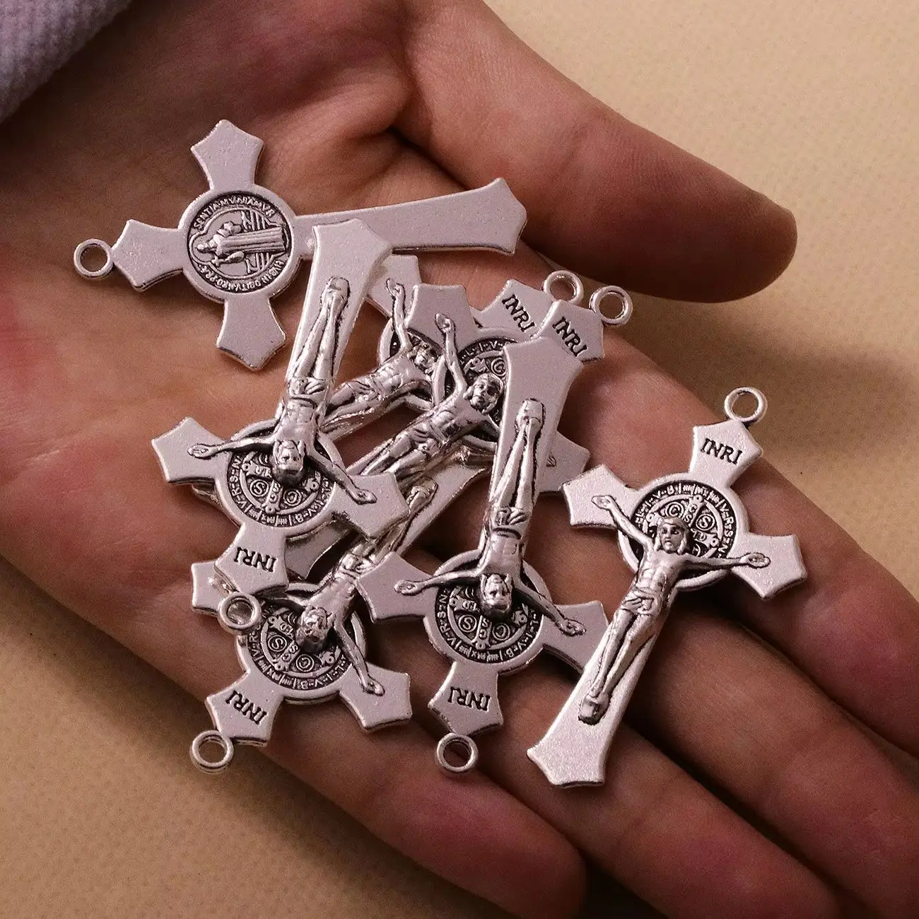 10Pcs/15Pcs/25Pcs Crucifix Jesus Cross Pendants Christian Exorcism St.Benedict Medal  Cross for Jewelry DIY Making Accessories
