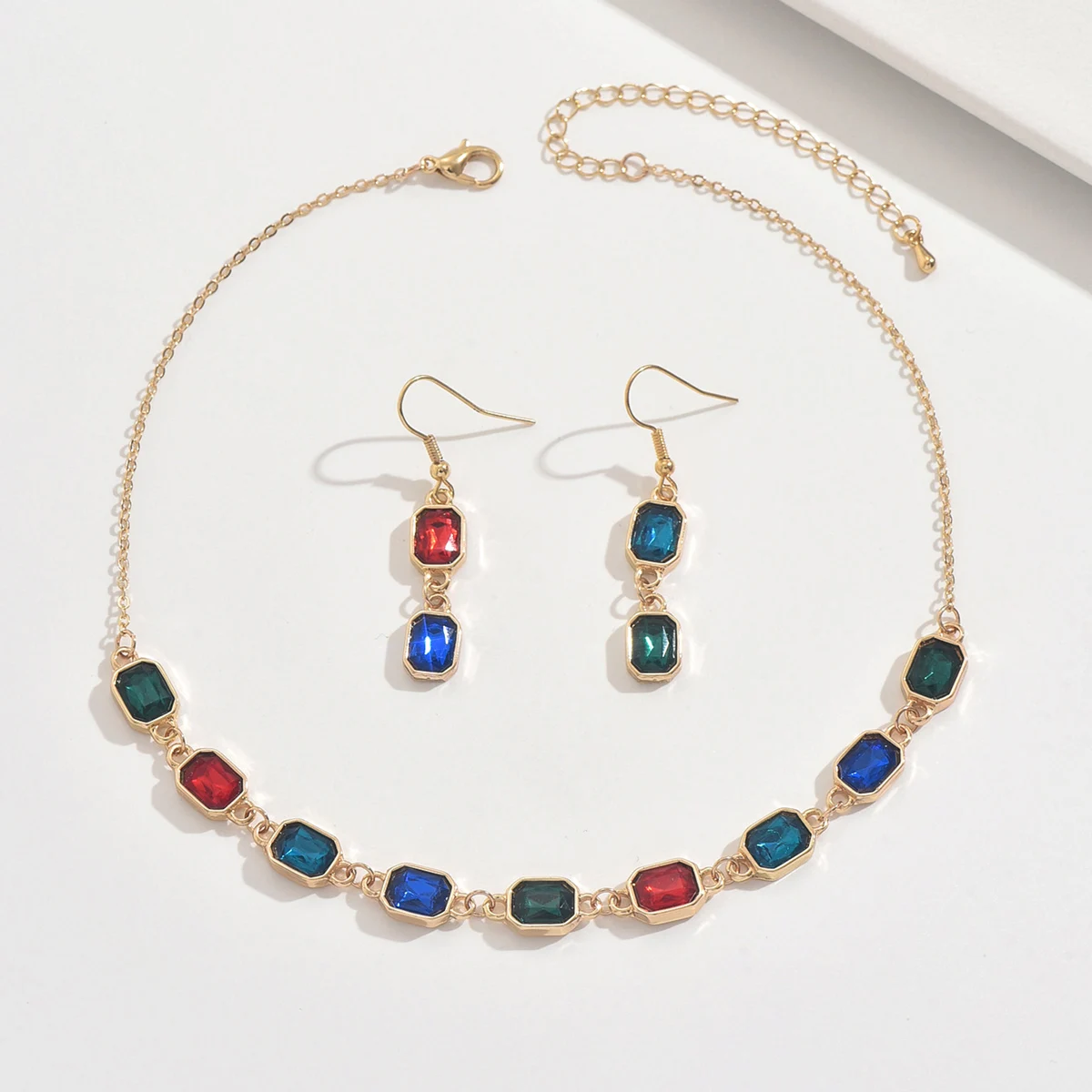 1 Set of Vintage Multi-Colored Imitation Gemstone Choker Necklace and Earring Set, Gold-Toned Square Crystal Jewelry Set, Suitable for Women, Perfect for Weddings, Balls, and Parties, a Gift for Friends