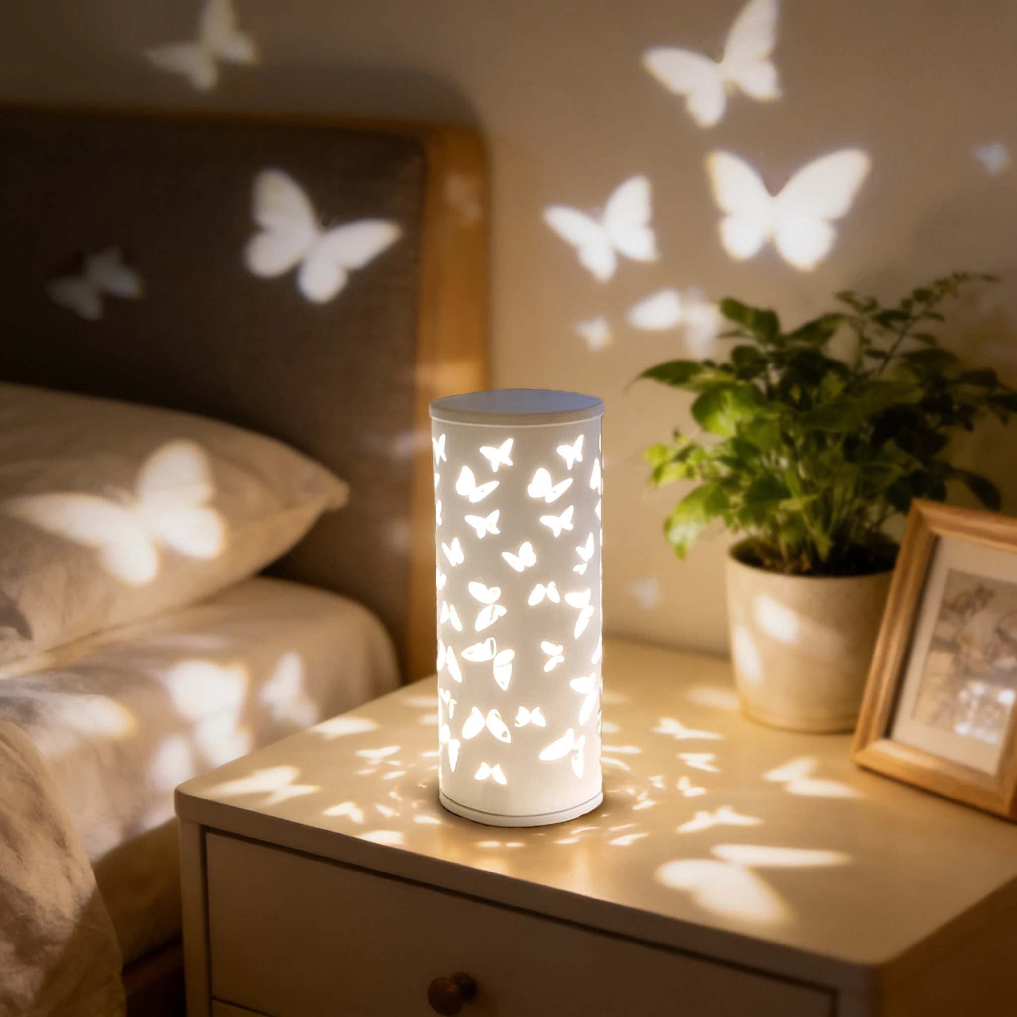 

Ночник-бабочка для прикроватной тумбочки, USB-проектор для спальни и гостиной, подарок на День святого Валентина или день рождения.