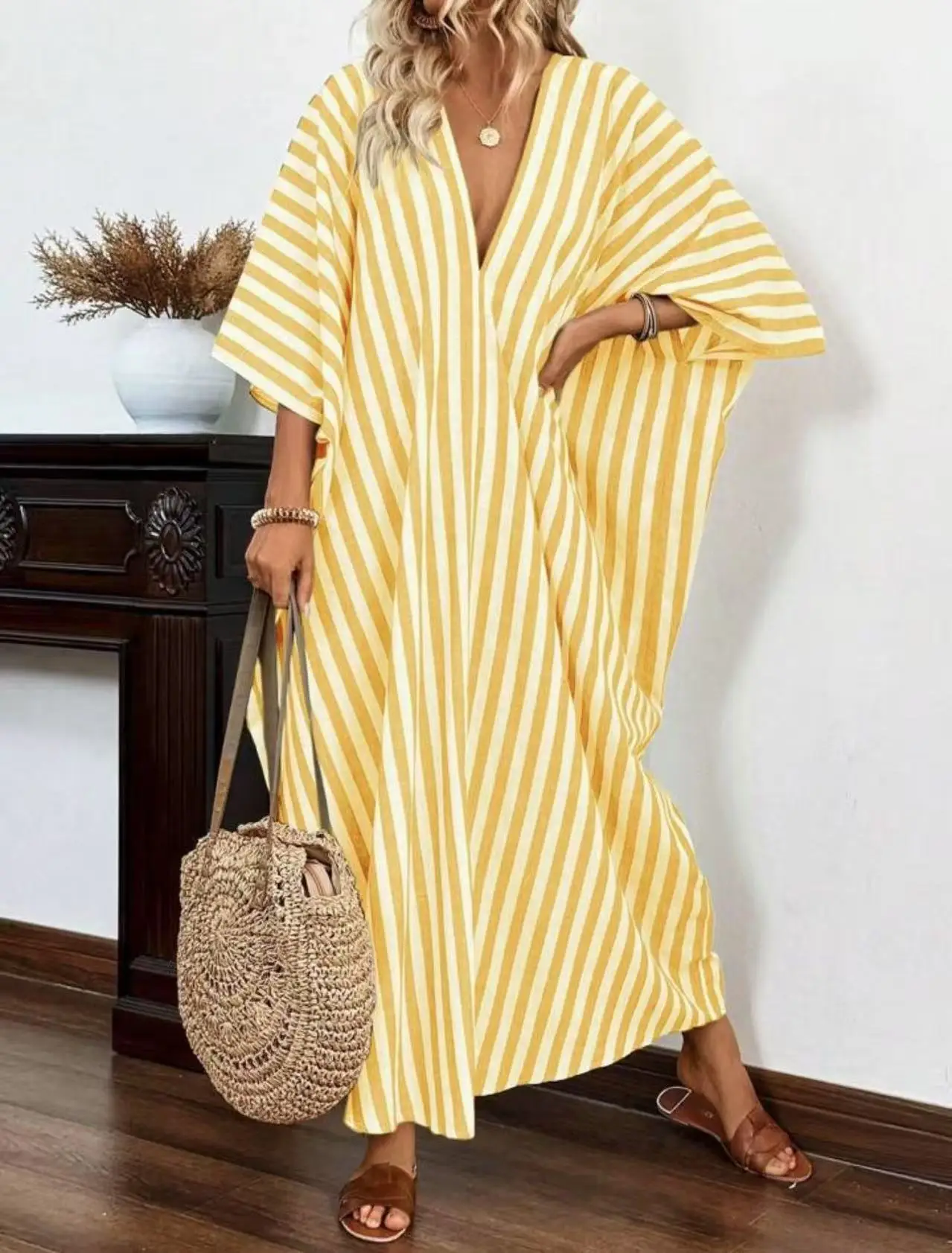 

Casual Striped Printed Dress Loose V-neck Backless Bat Sleeve Big Hem Long Dresses Spring Summer New Commuter Women Clothing