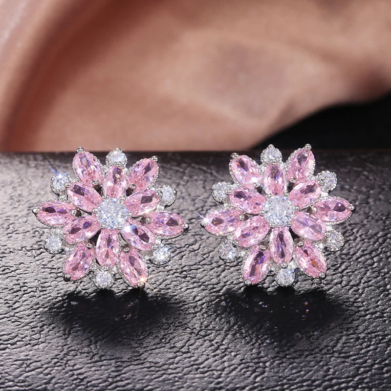 Exquisite AAA Cubic Zirconia Christmas Snowflake Stud Earrings for Women Shiny Crystal Flowers Earring Christmas New Year Gifts