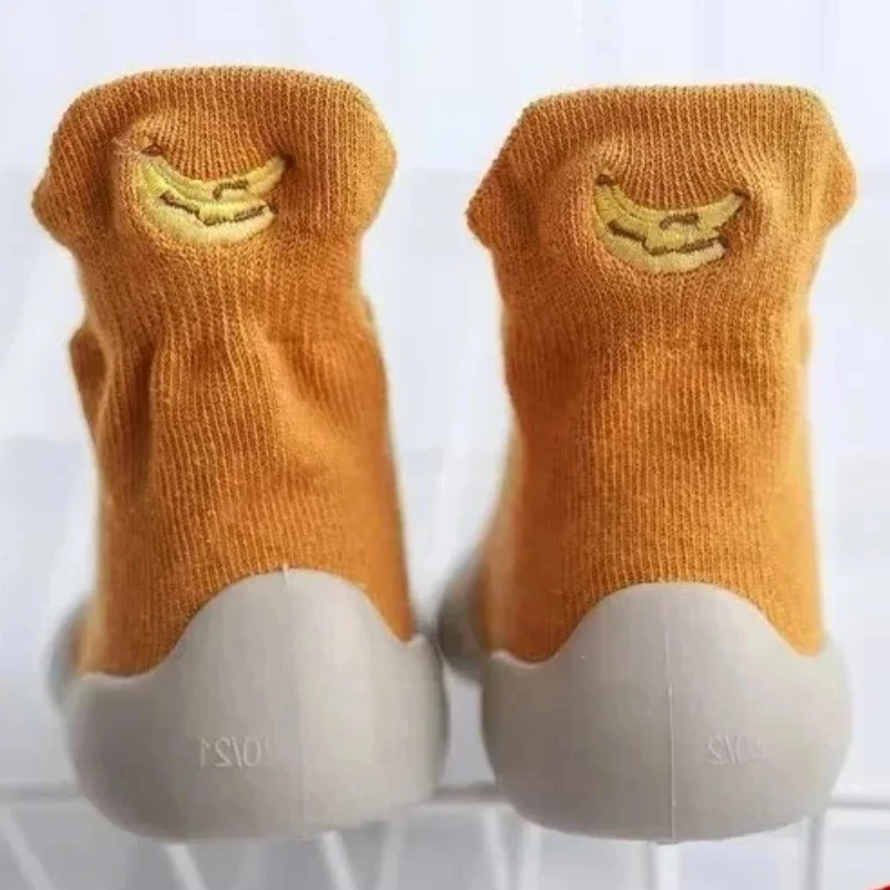 

New Soft-soled Baby Toddler Shoes Knitted Embroidered Baby Floor Socks and Shoes Kids Shoes Baby Girl Shoes