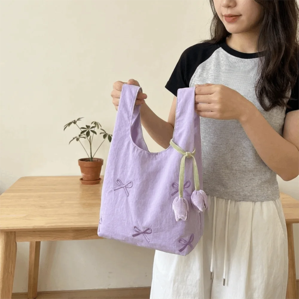 

Elegant Cloth Flower Pendant Wrist Bag Chinese Style Bow Gift Pouch Handheld Tulip Temperament Lunch Bag Cheongsam Accessories