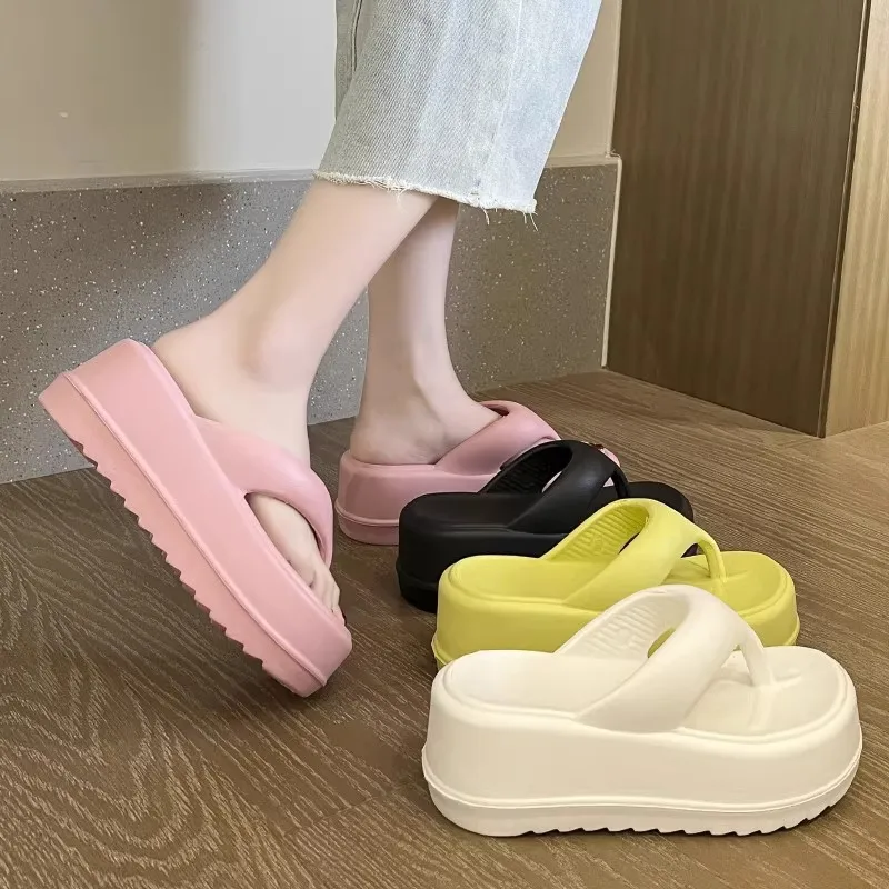 New Thick Flip-flops Women Fashion Platform Sandals Outdoor Women Beach Slipper Home Comfort Women's Summer Sandals view 3