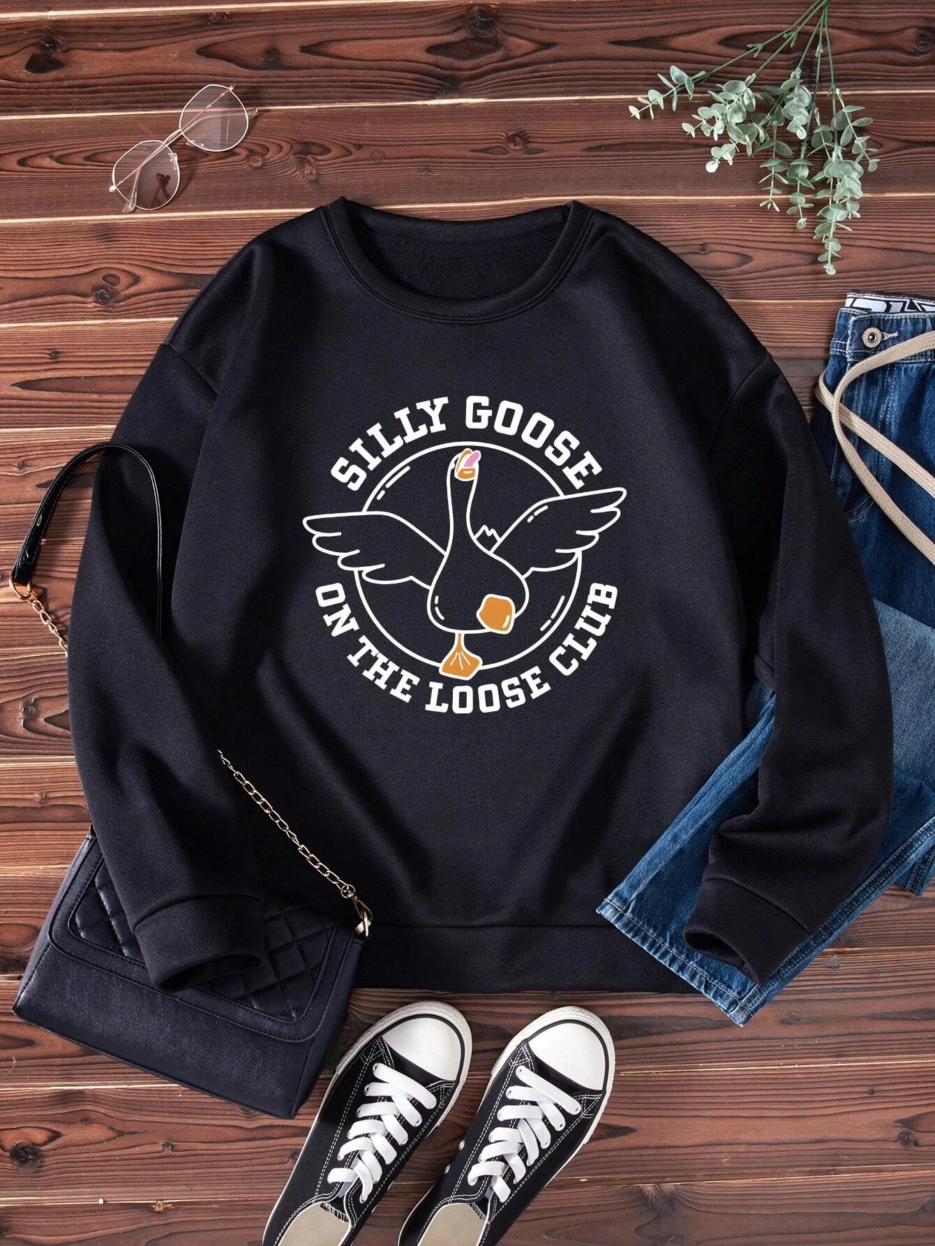 

Winter Women Sweatshirt A Lively And Energetic Goose Printing Pullover Crewneck Fleece Soft Breathable Hoodie Kawaii Clothing