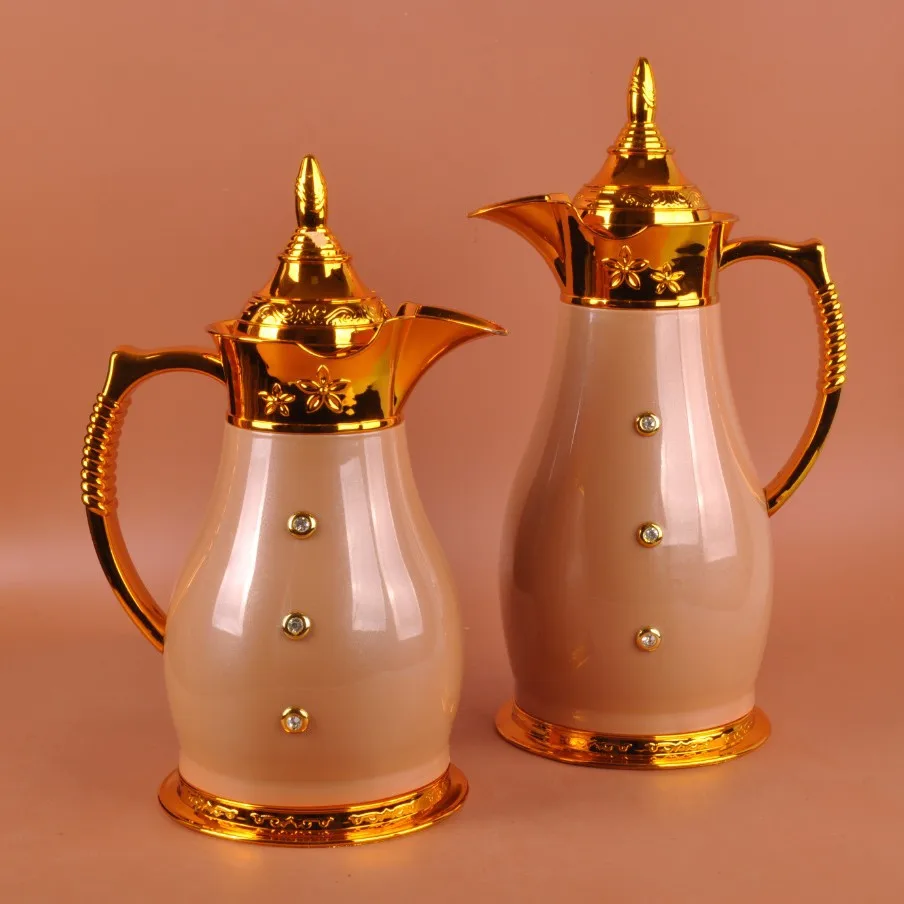 Set mit wärmeisolierender Topfpresse für Kaffeekannen