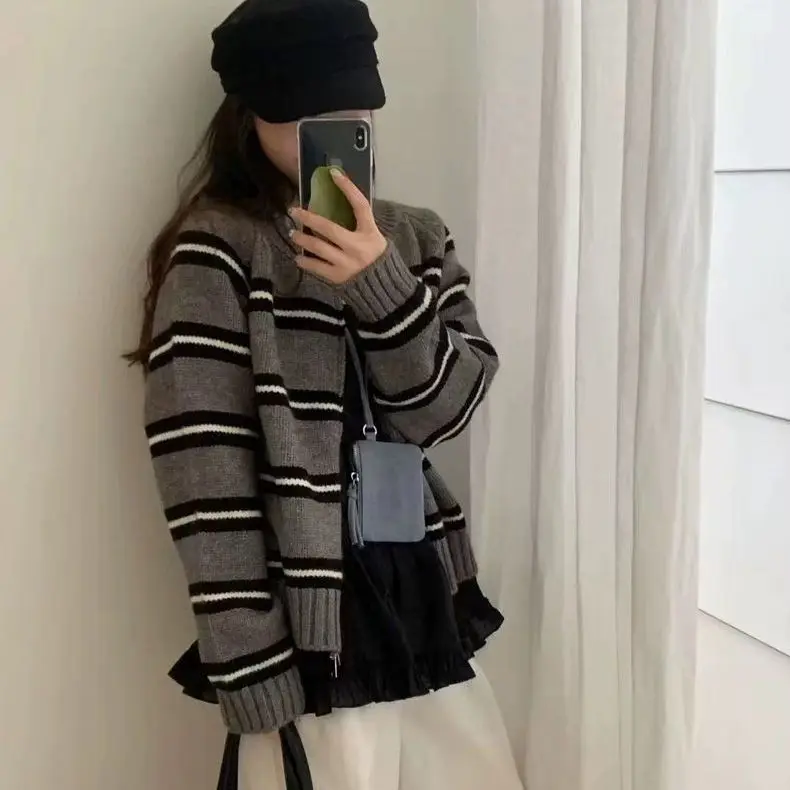 

Dongguan Daliang Высококачественный вязаный свитер, кардиган, ранний весенний тюре без катышков, новый трикотаж с южным маслом 2025 г.