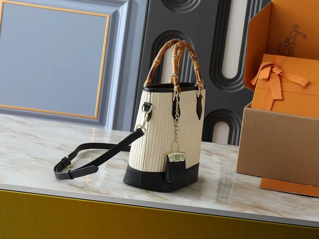 All-match Fashion Versatile Ladies Solid Color PU Satchel Lightweight Hand Carry Purse Women Shoulder Tote Crossbody Satchel Universal Daily Storage Bag For Dating Office Weekend Trips