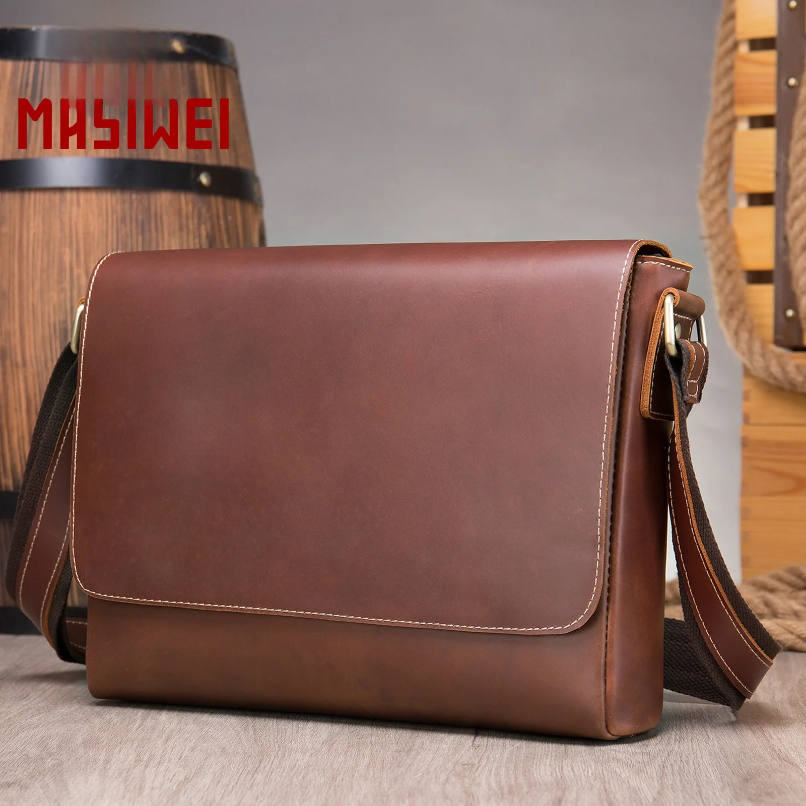 

Authentic Top Layer Cowhide Leather Men's Crossbody Bag Vintage Mailman oulder Bag Faux Suede Fabric from Mainland China