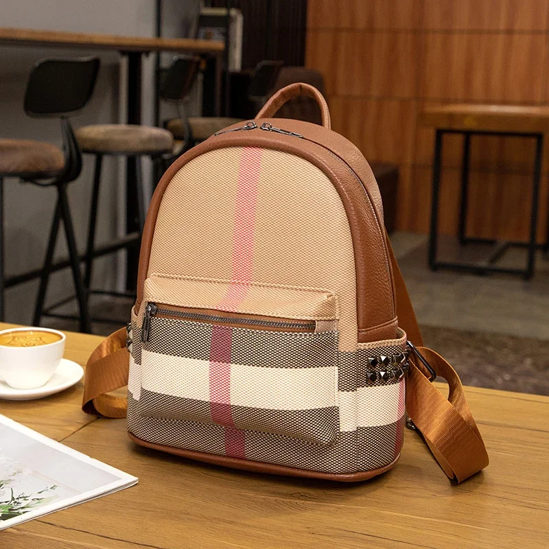 

High-Capacity Tote Shopper Bag For Business Women Featuring Minimalist Simple Design And Stylish Crossbody