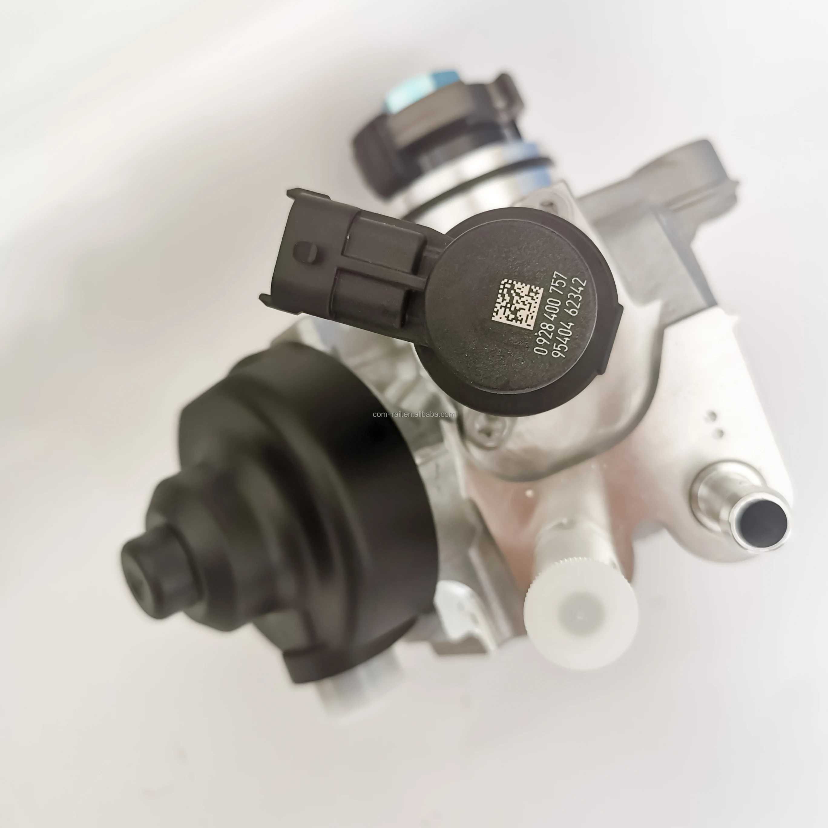 

Hot Sale Genuine Fuel Pump 0445010512 0445010457 Pump 504342423