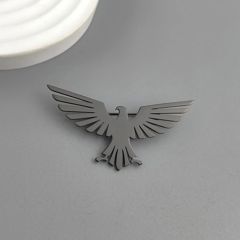 بروش على شكل نسر مجوف من الفولاذ المقاوم للصدأ مطلي بالذهب عيار 18 قيراط، وإكسسوارات البدلة السوداء، ومجموعة مطابقة لحفلات الزفاف