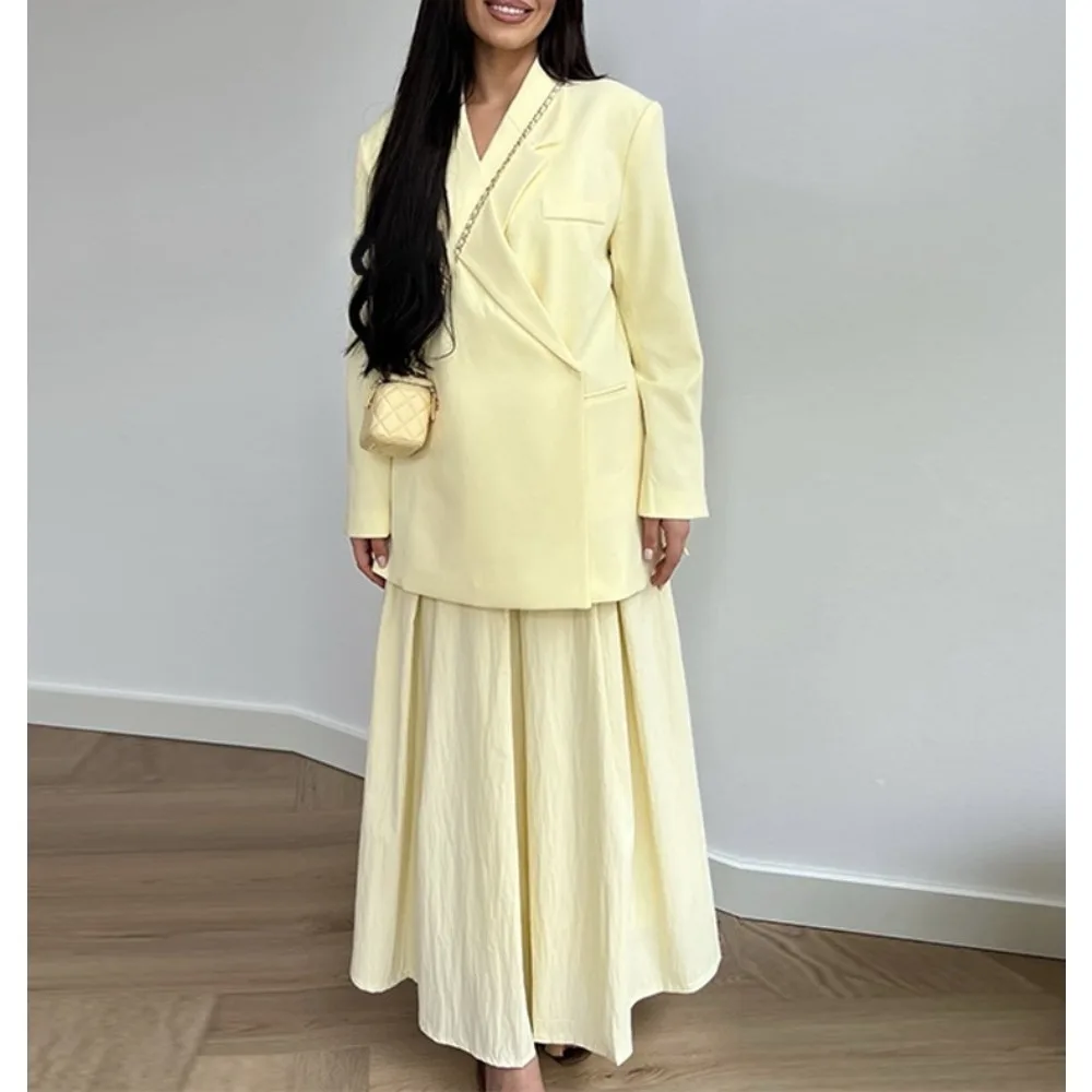 TWOTWINSTYLE Solid Loose Casual Elegant Blazers for Women Lapel Long Sleeve Minimalist Temperament Coats Female New