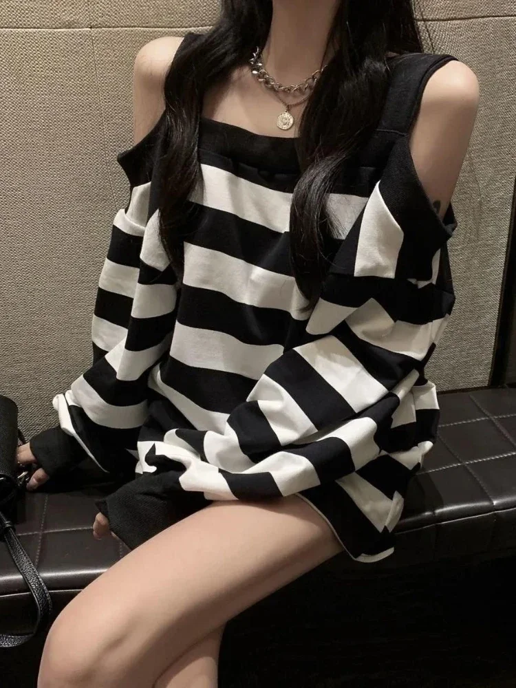 Deeptown Harajuku Striped Sweatshirts Women Vintage Goth Oversized Hoodies Loose Casual Off Shoulder Pullover Tops Kpop Clothes