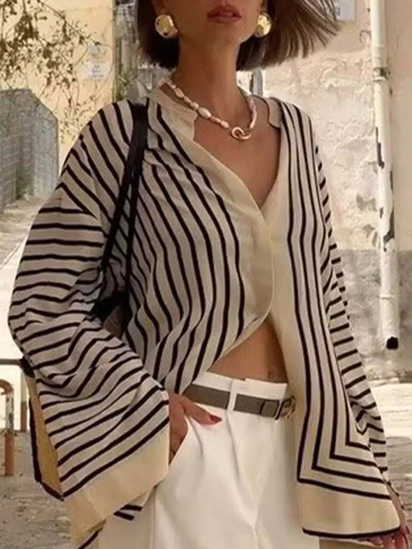 Damen-Sommerhemd, schlicht, intellektuelle Streifen, einreihig, Knopfleiste vorne, lässig, Rundhalsausschnitt, mit Umhangärmeln