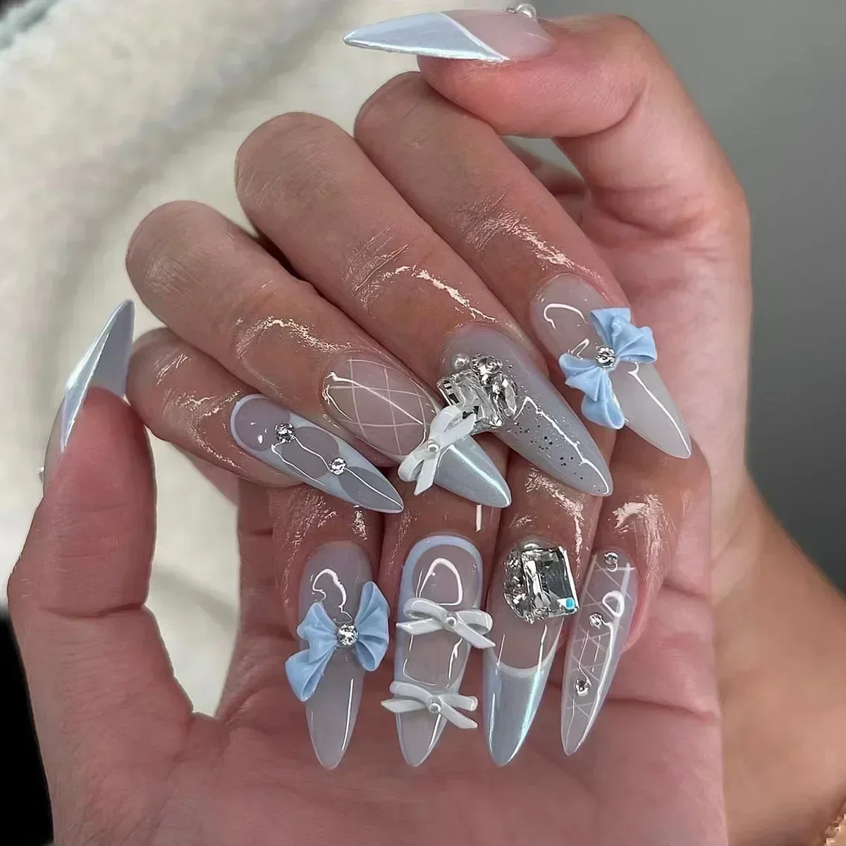 24Pcs 3D Blue Almond False Nails Butterfly with Rhinestones French Design Detachable Fake Nails Seashell Press on Nails Tips Art