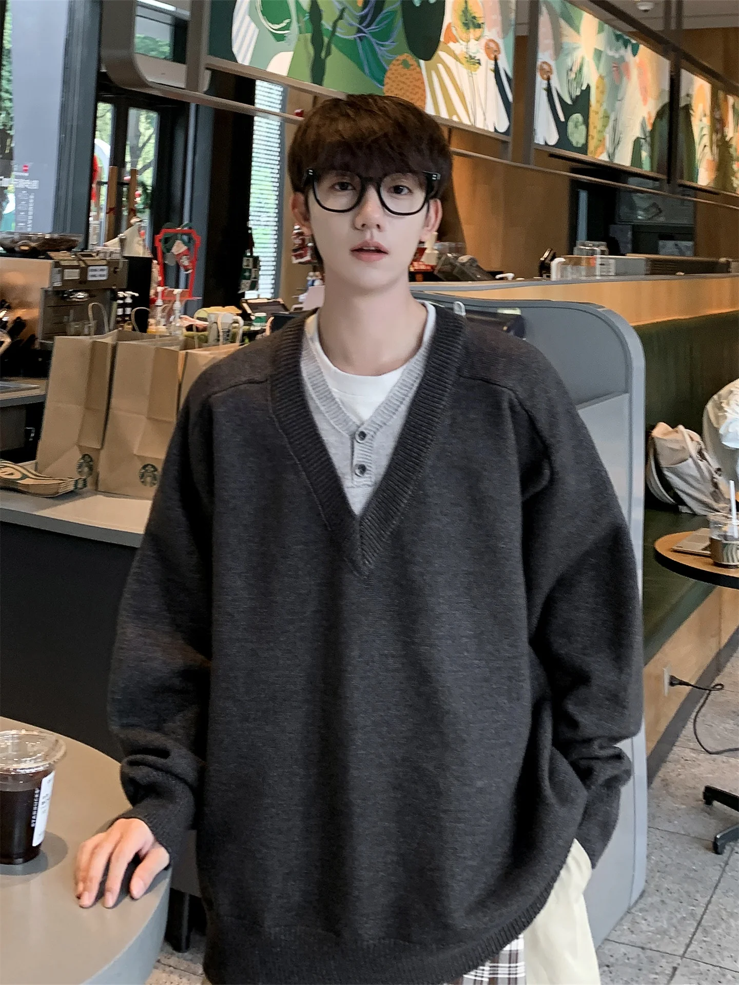 

Deep ey V-Ne Knitted Sweater Men's Trendy Brand Hip Haome All-In-One Spring Casual Long Sve Warm Soft Knitted Sweater