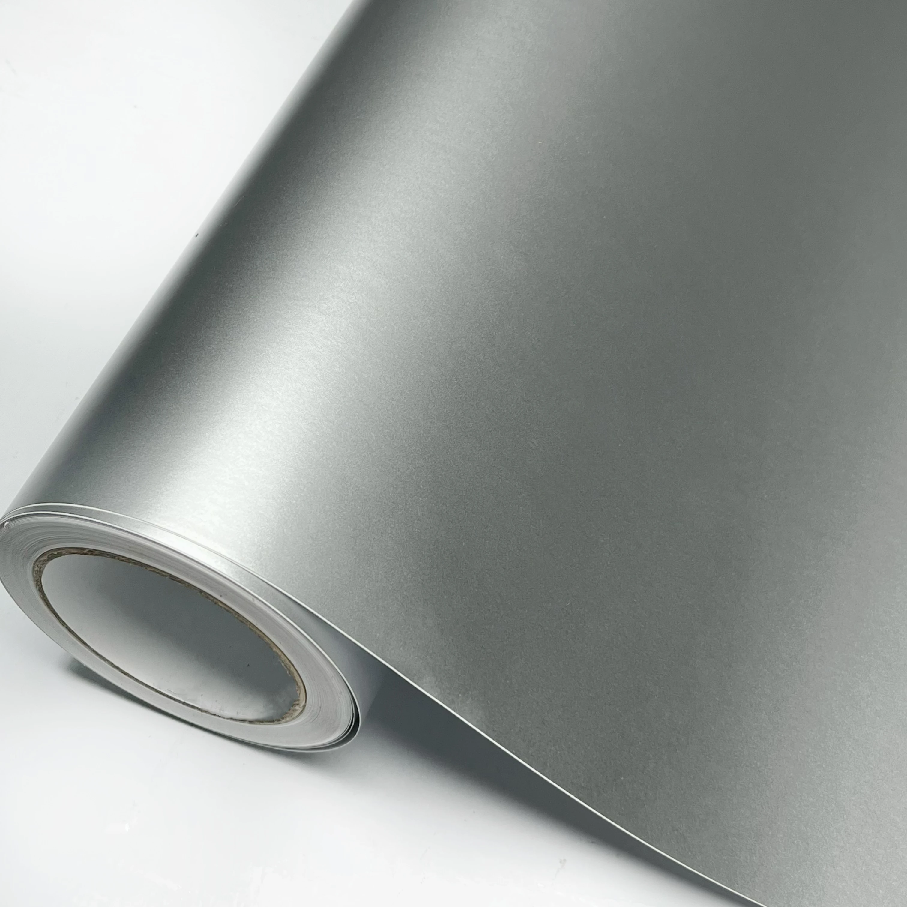 Pellicola Adesiva Premium Opaca Satinata Cromata Argento Metallizzato per Wrapping Auto e Moto con Tecnologia Air Release