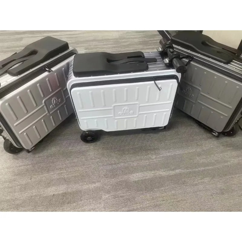 

The Electric Suitcase Has A Capacity Of 40L And A Range Of 10 Kilometers, Capable Of Carrying 220KG Passengers