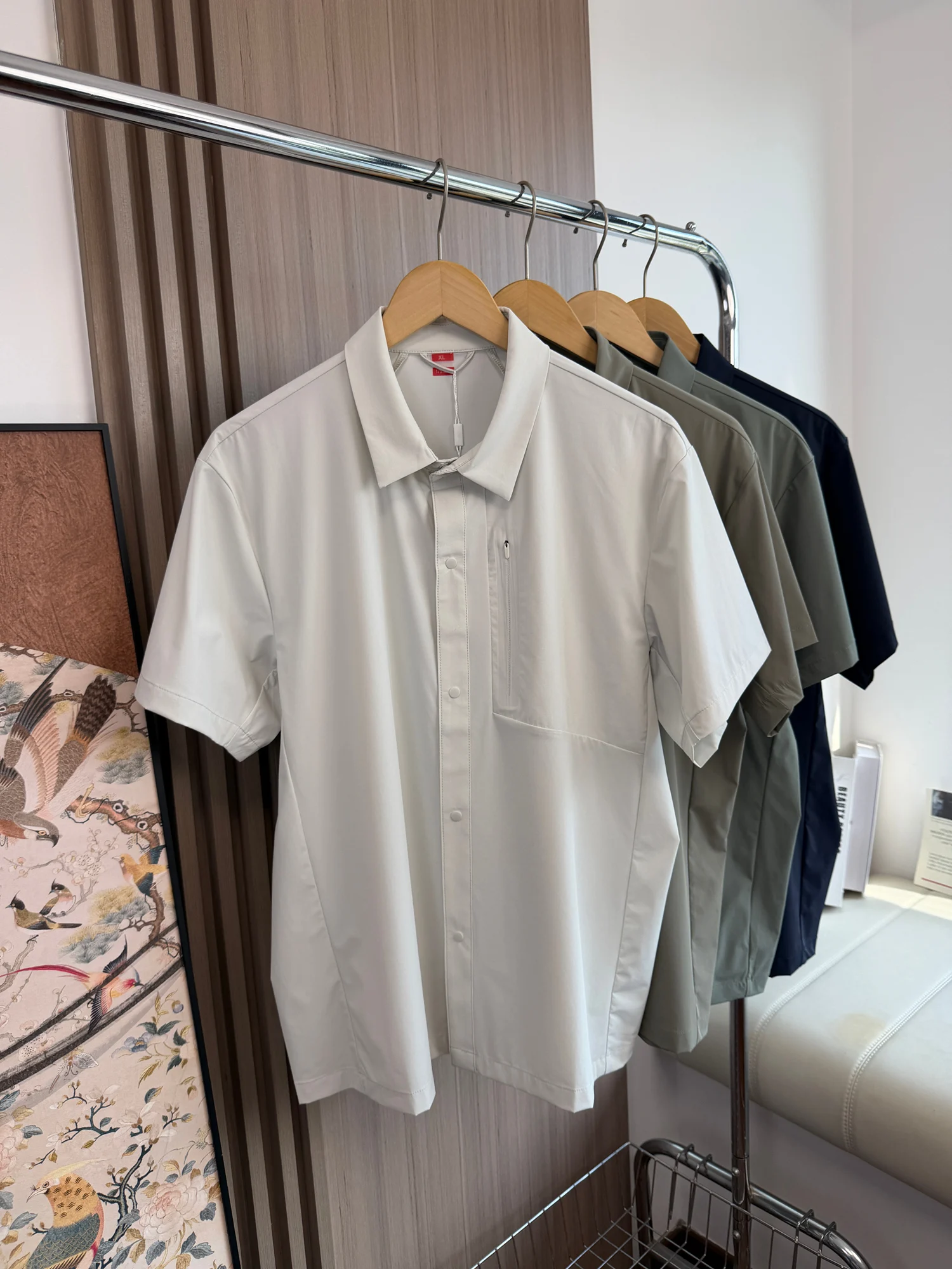 

Quick Dry Comfortable Men's Summer Casual Short Sleeve Shirt Fashionable Urban Style Breathable Standard Fit Commute Versatile