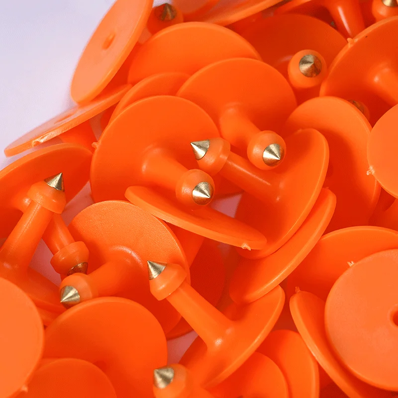 الأغنام الماعز الأذن العلامات دون عدد الأذن الليزر الكتابة النحاس رئيس أقراط مزرعة الحيوان تحديد الأذن العلامة 100 قطعة #4