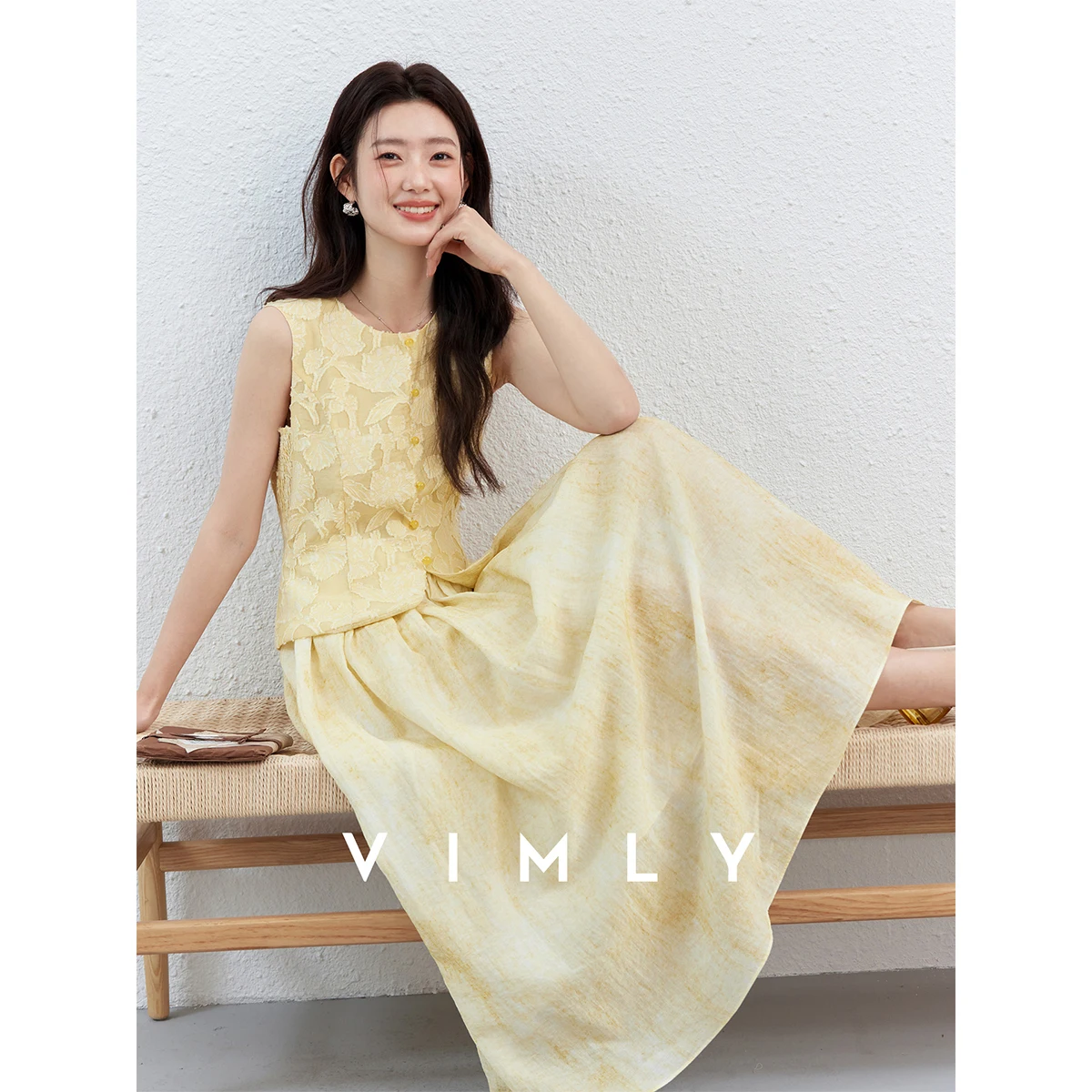 

VIMLY Sleeveless Dresses for Women 2026 Summer New French Elegant Crew Neck Gradient Ombre Color Block A-Line Maxi Dress A5022