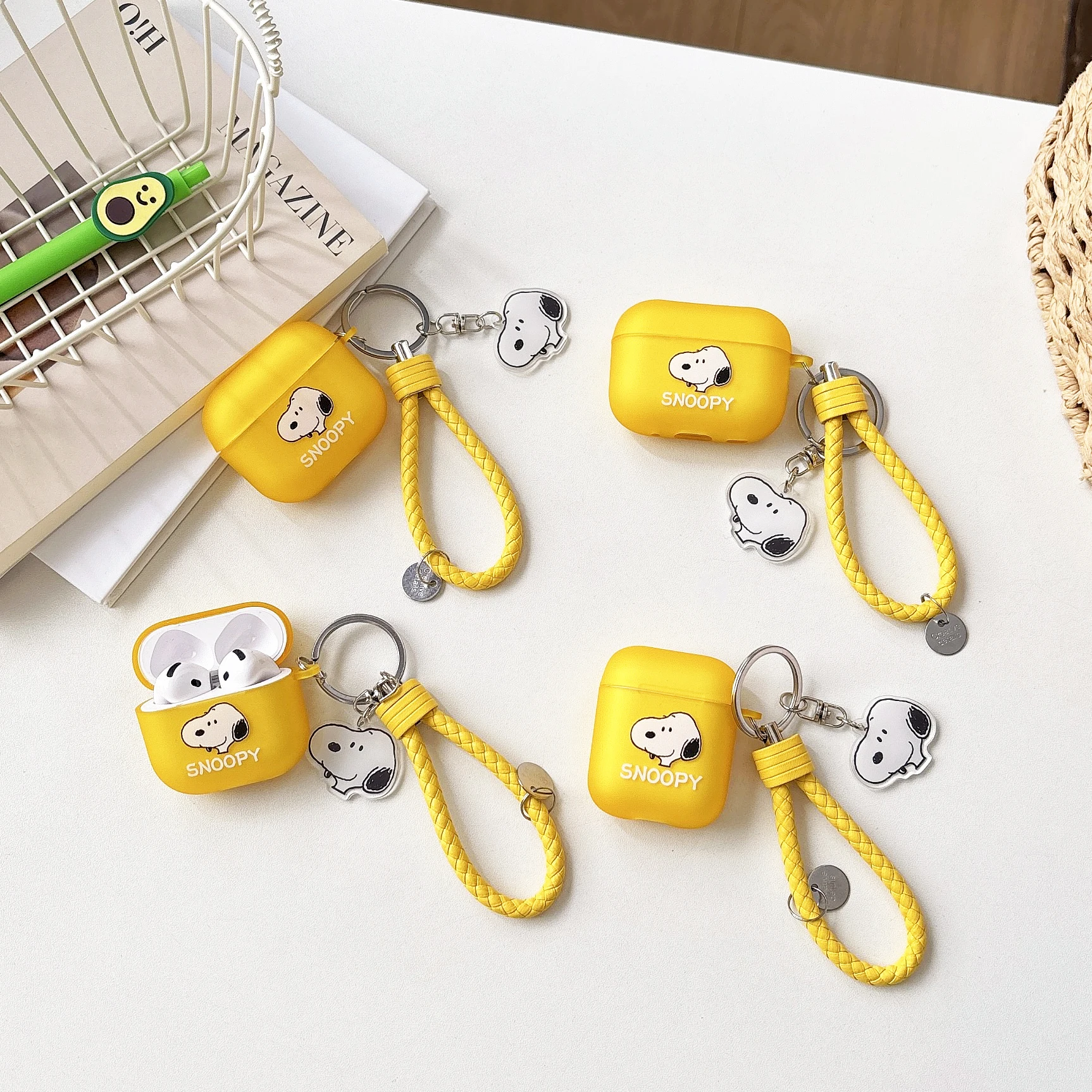 

Portable Wireless Bluetooth Headset Protective Cover Minimalism Comfortable Case Cute Snoopy For AirPods 4, 1, 2, 3, Pro,Pro 2