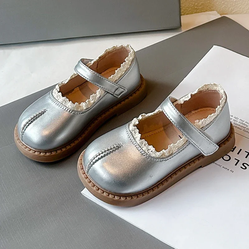 

Детские кожаные туфли для девочек, весенняя новинка, мягкая подошва, повседневные, модные, с кружевом и бантом, туфли-принцессы для малышек