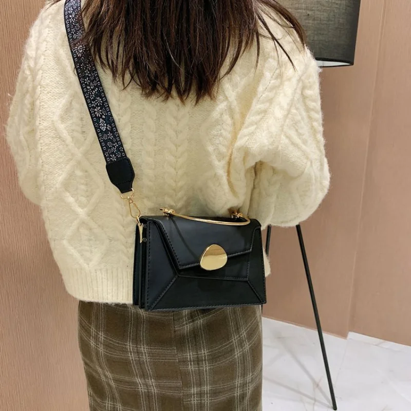 

2025 New High-end Luxury Brand Ladies Leather Tote Bag Famous Designer Paris Simple Casual Style​