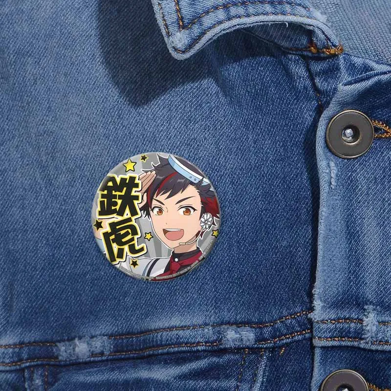 50mm Ensemble Stars Game Figure Booches Hakaze Kaoru Sakuma Rei Yuuki Makoto Badge Cartoon Pins for Clothes Backpack Accessories