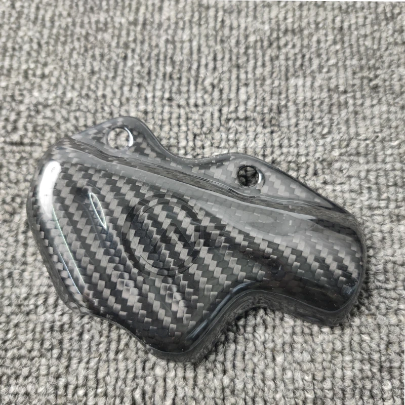 

For Ducati Panigale V4 V4S V4R / Streetfighter V2 V4 V4S carbon fiber Rear brake pump protective cover heel guard