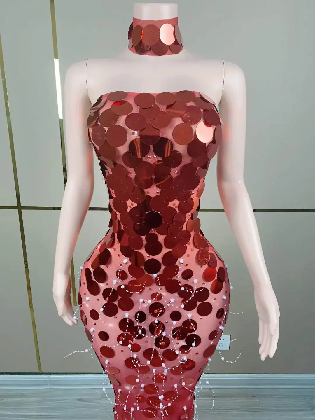 فستان نسائي لامع مزين بالترتر قبالة الكتف مثير طويل من الشاش للسهرات والحفلات الراقصة والمغنية خفيف الوزن ملابس الحفلات 2026 #1