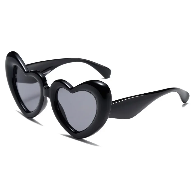 3396 Designer Sunglasses Women Accessories Vintage Sun Glasses Girl Love Heart Shape Shade Black Lenses Choice For You 24122282