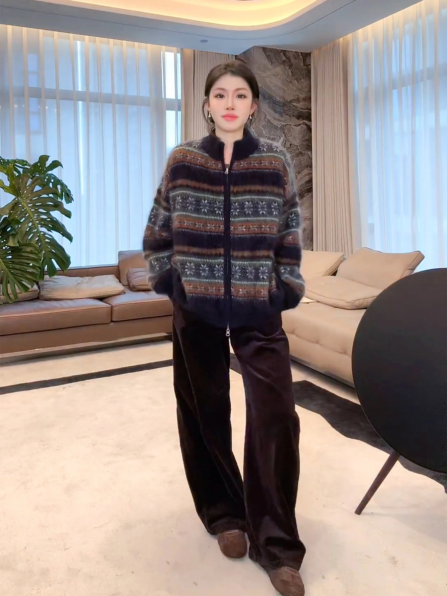 

Loose Fit Knitted Wool Sweater Furry Texture Fair Isle Knit Cardigan Long Sve round Ne mid Length Regular Thin