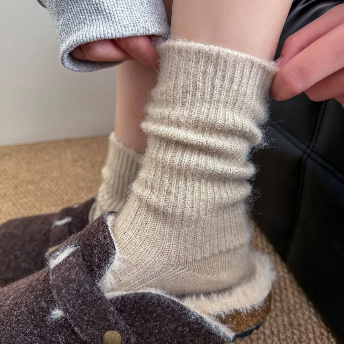 6 Pairs Women's Socks Set Woolen Autumn And Winter Mid Tube Socks Thick And Warm Cashmere Long Socks Pile Socks Solid Color Cute
