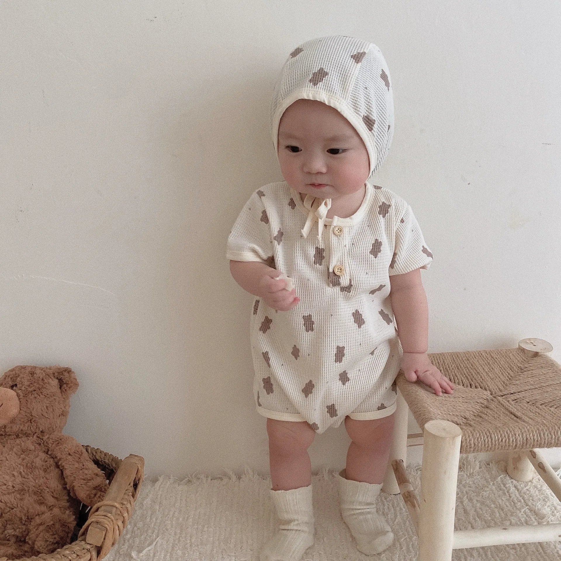 2024 New Baby Summer Short Sleeve Bodysuit Cute Bear Print Boy Cotton Waffle Jumpsuit Fashion Girl Floral Onesie Infant Clothes